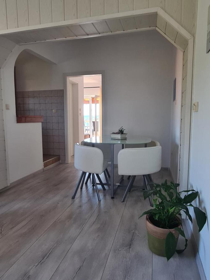 Apartman Karmen Barbat na Rabu 外观 照片